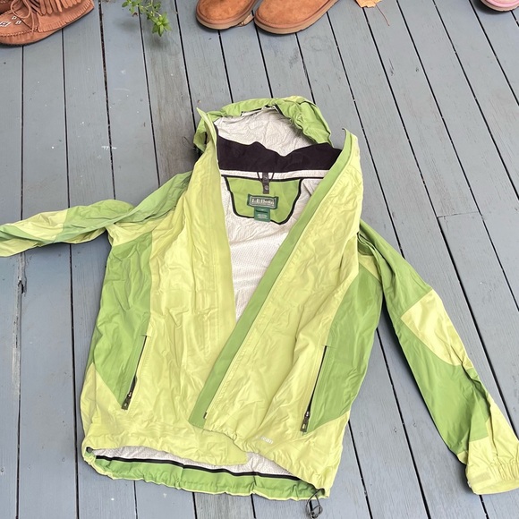 L L Bean Green Raincoat - Picture 1 of 4